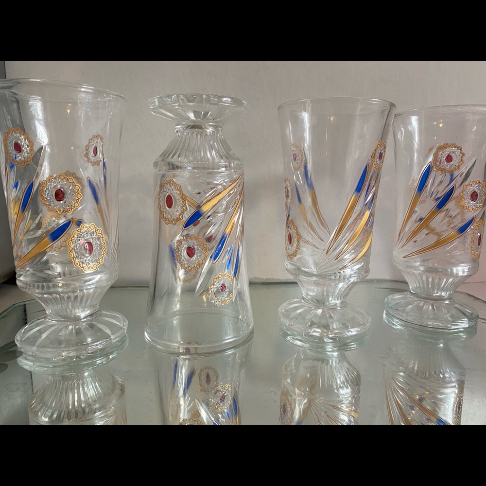 Set of 4 mcm vintage /antique 7oz drinking glasses